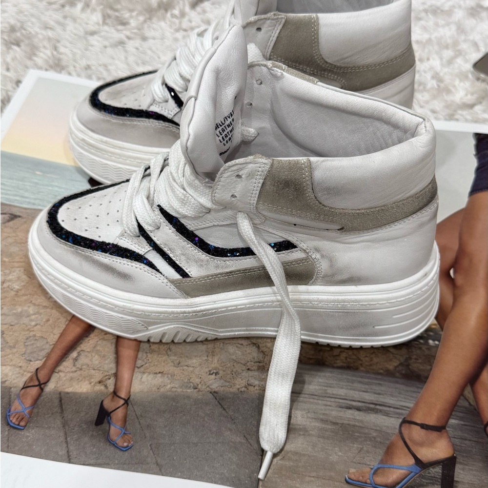Steve Madden Platform High Top Sneakers White Distressed NEW Size 38 / US 7.5